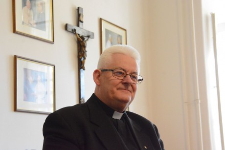 A tekintély nem a távolságtartásból fakad - 20 éve Székesfehérvár püspöke Spányi Antal